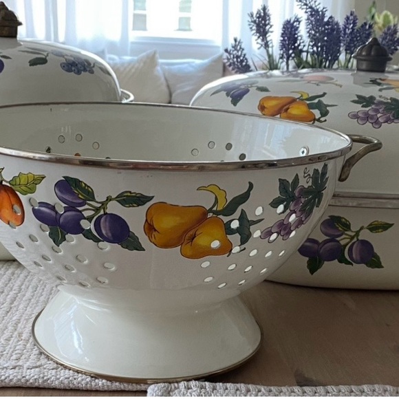 Fruit Pattern Enamel Cookware Set - Picture 3 of 5
